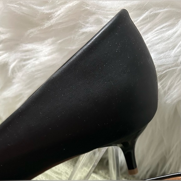 Audrey Collection Black Pointed Toe Heels - Picture 4 of 6